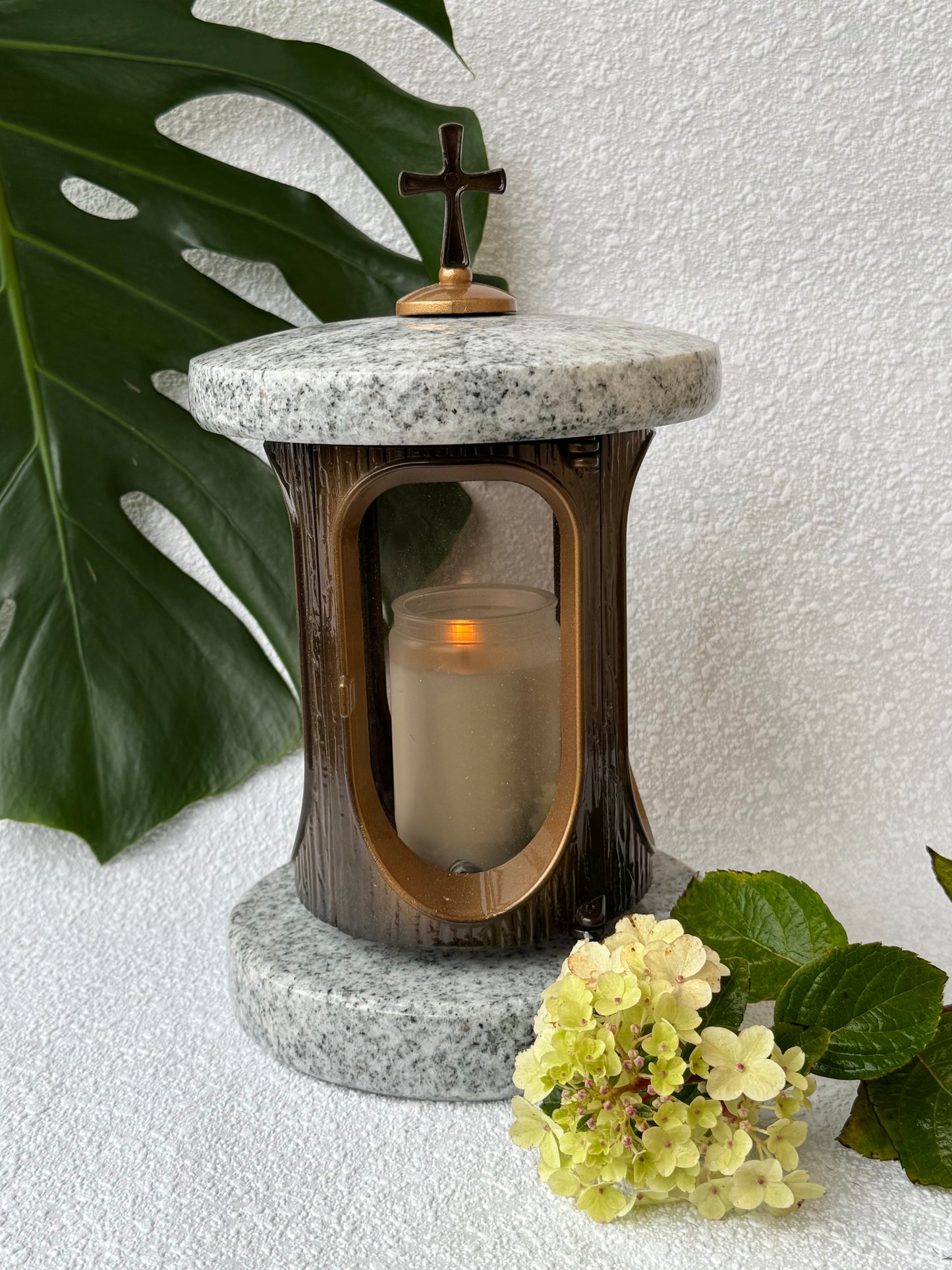 Wiscont white akmens žibintas