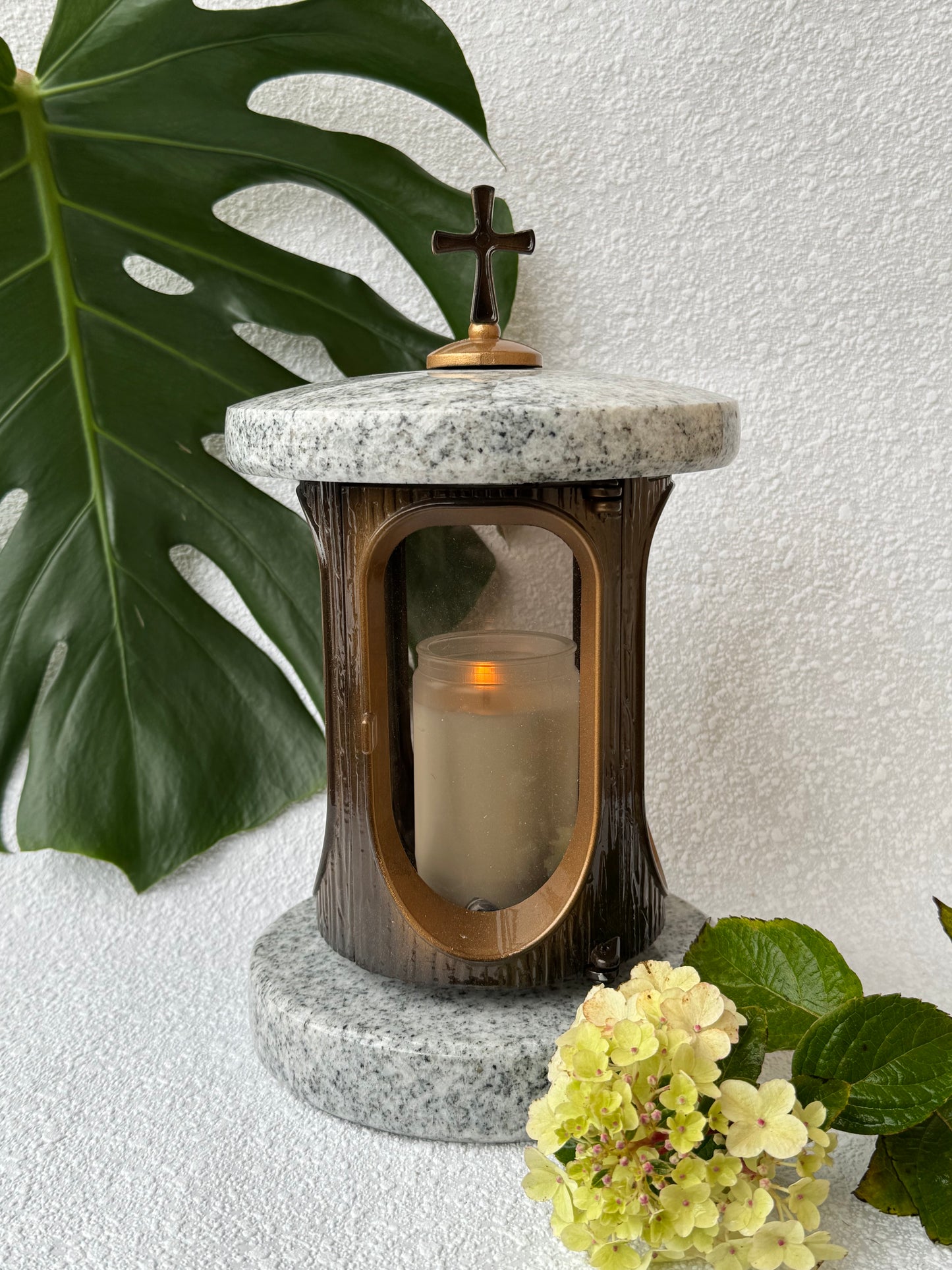 Wiscont white akmens žibintas